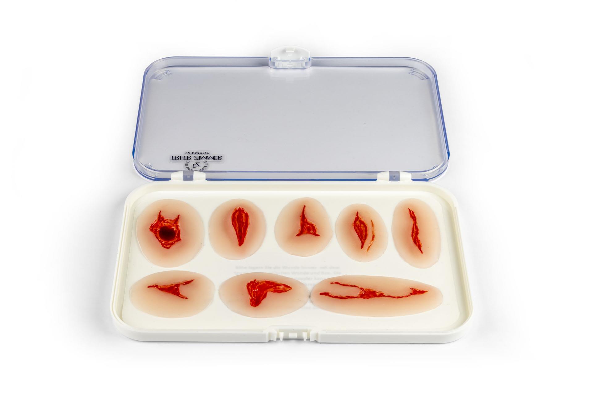 Wound-kit-German-Red-Cross-basic-medical-training-2
