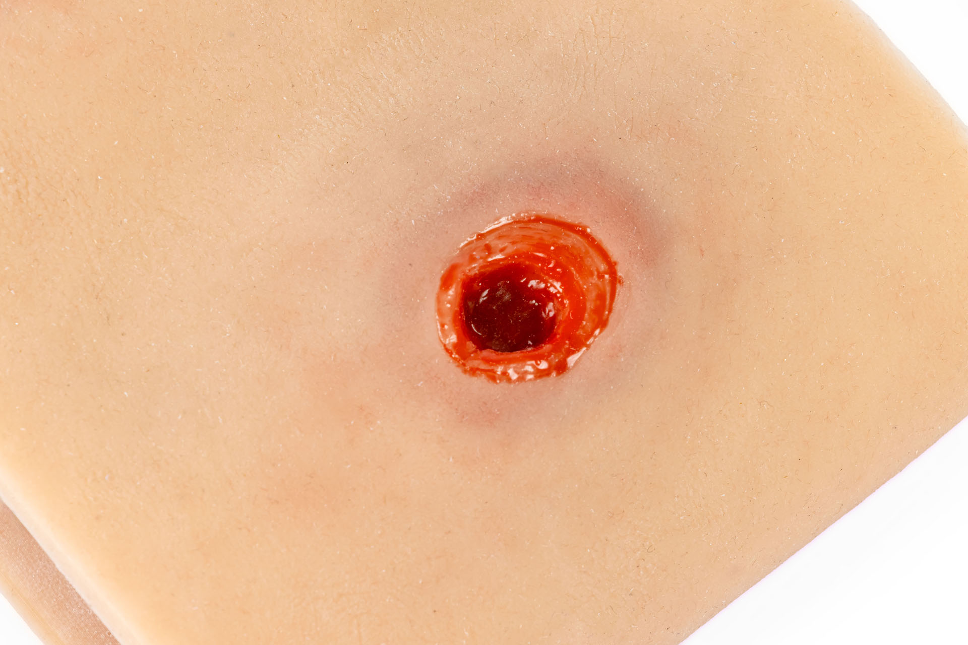 Wound Simulation Sleeve: Arm Gunshot Wound with Bleeding Function