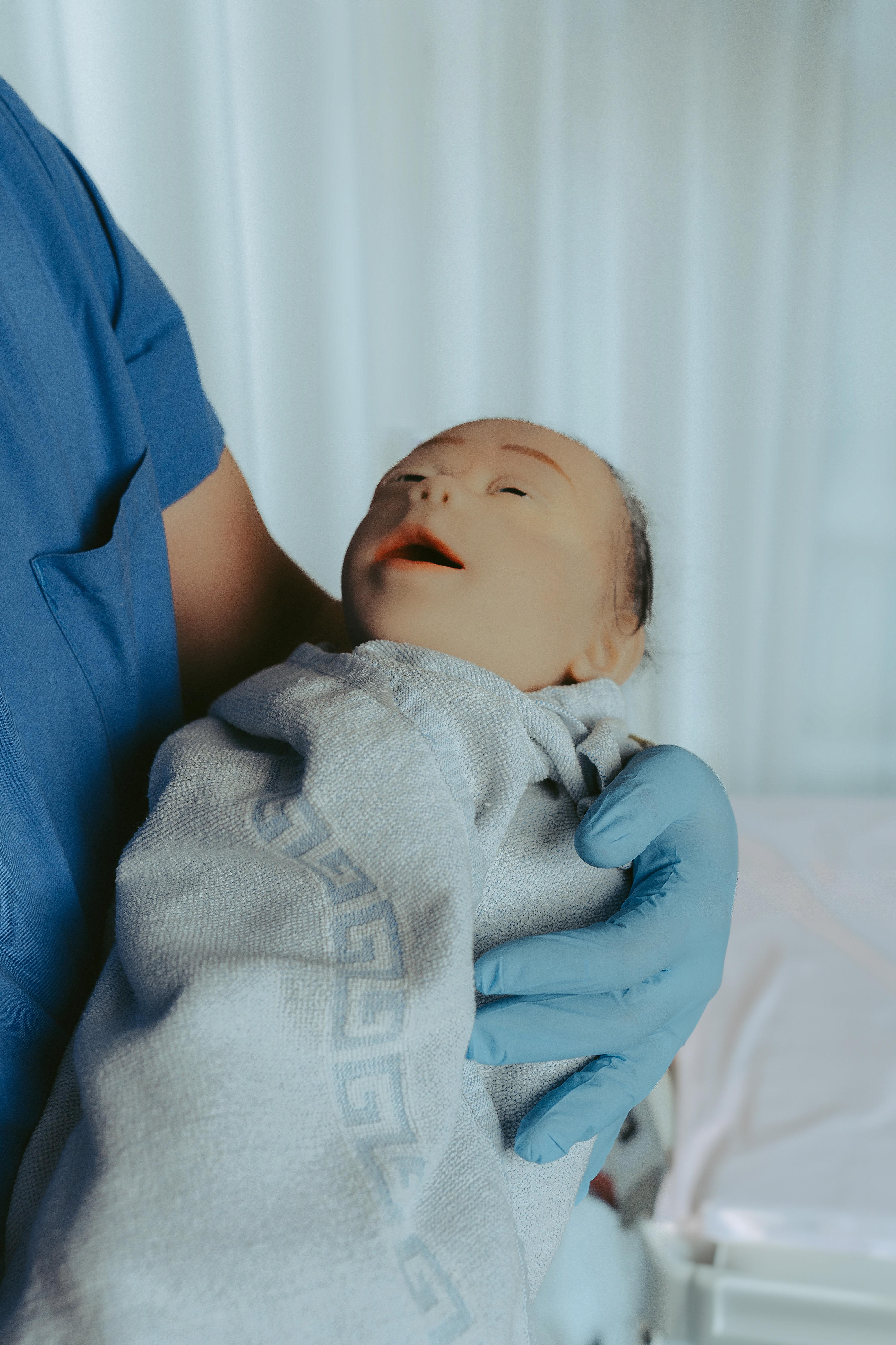 NEMO-Ultimate-High-End-Neonatal-Simulationspuppe-9