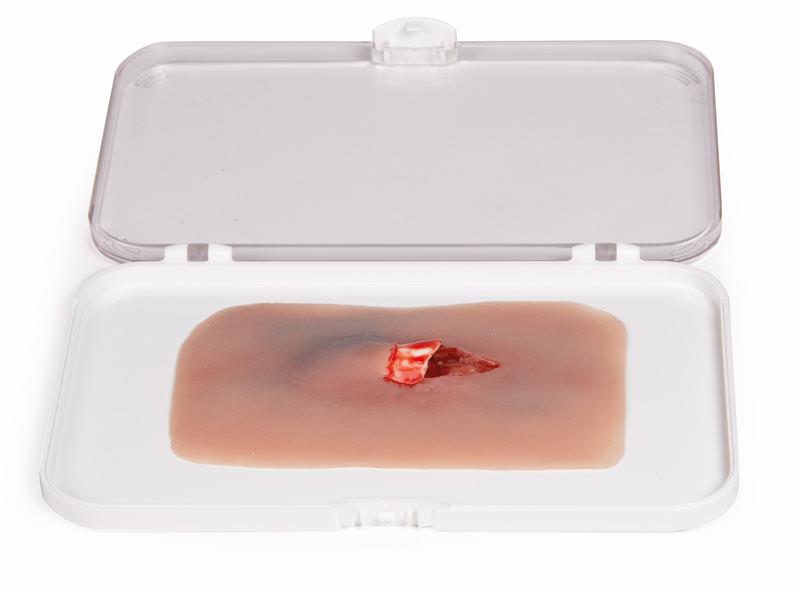 Wound-kit-German-Red-Cross-basic-medical-training-2