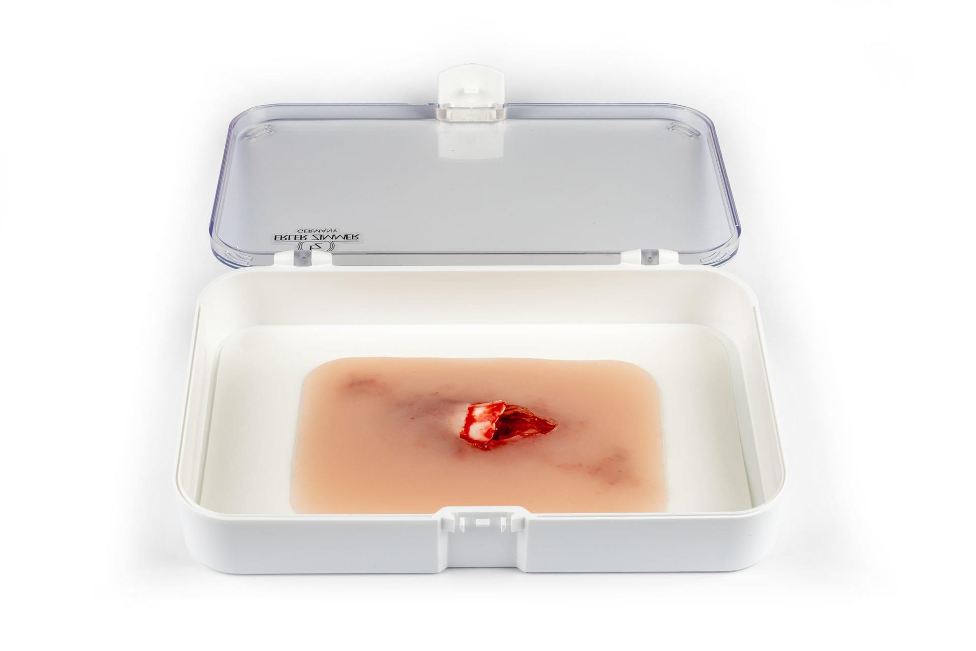Wound-kit-German-Red-Cross-basic-medical-training-3